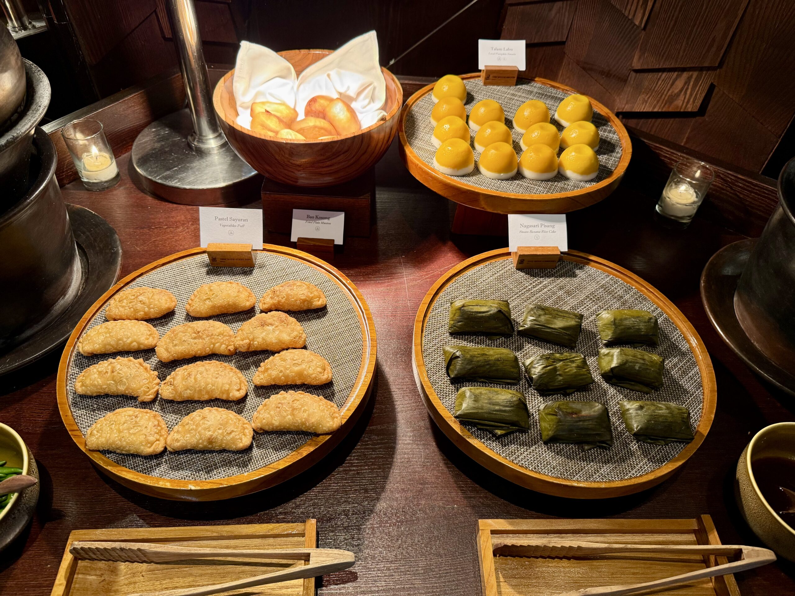 伝統菓子「Jajanan Pasar」の解説パネル