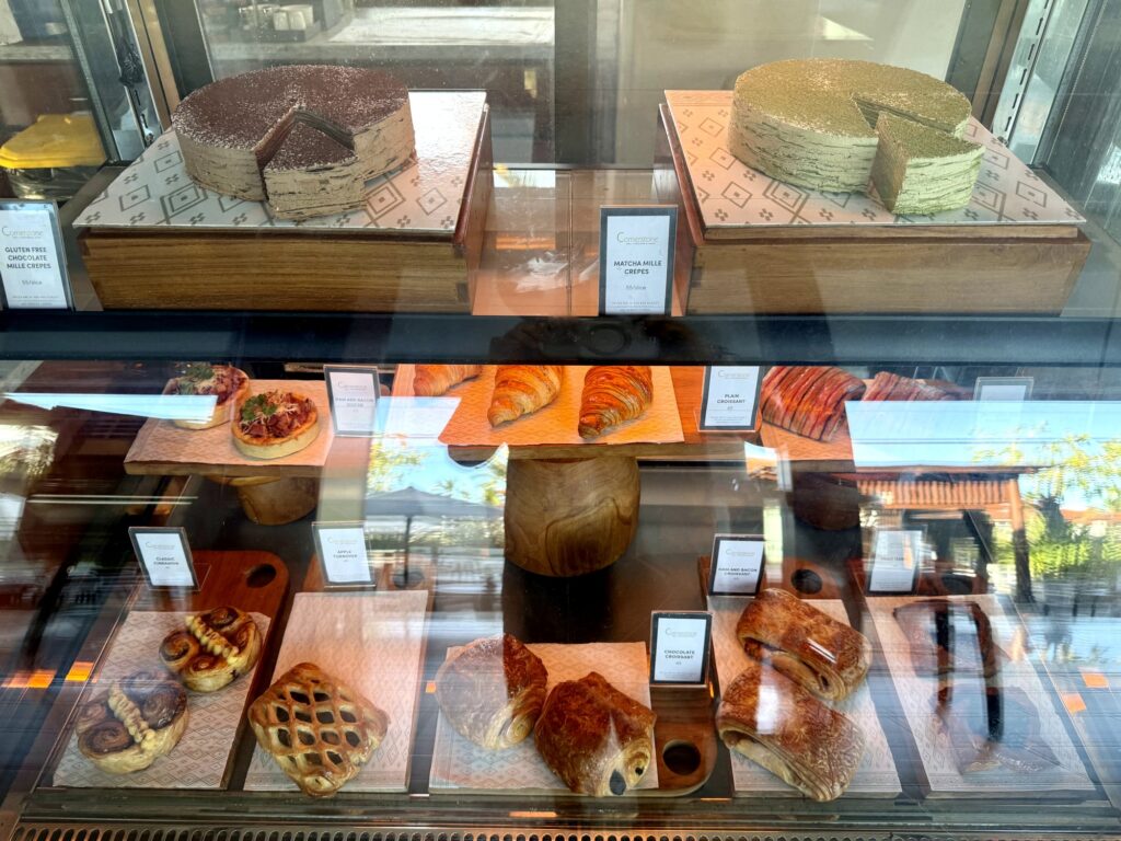 ラグーナ バリ、Cornerstone Deliの店内とお土産の様子（3）