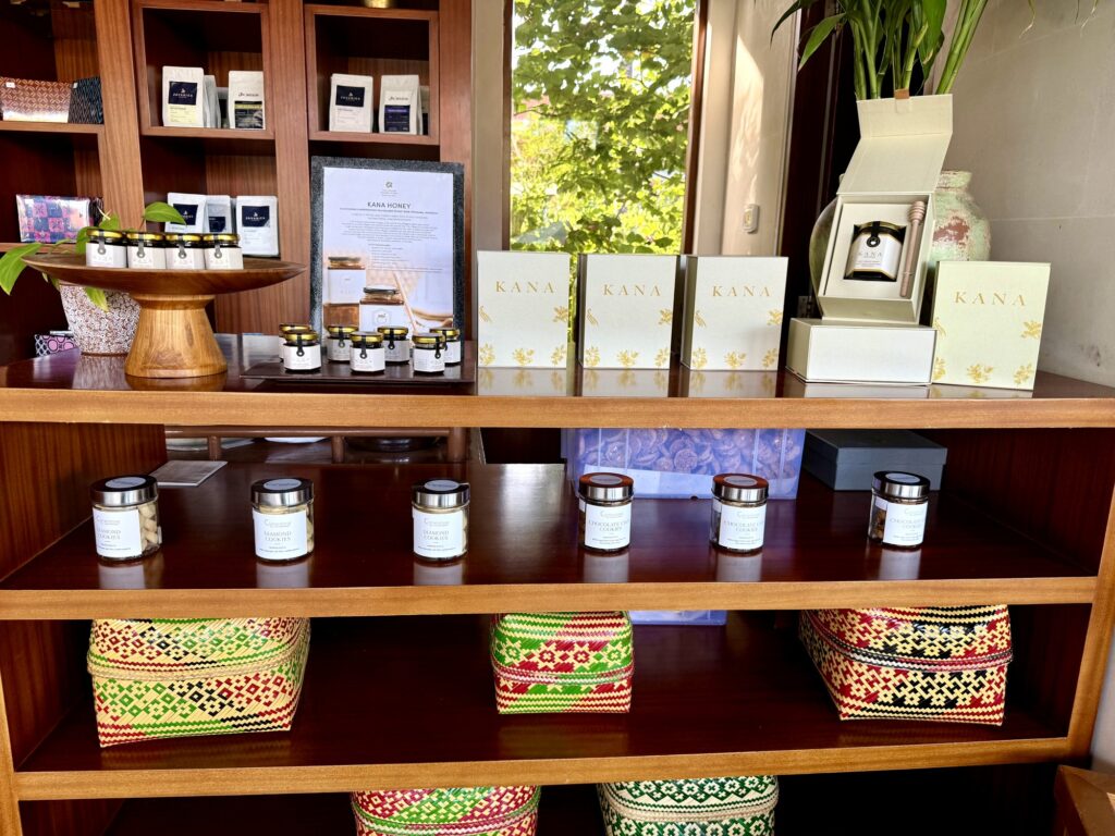 ラグーナ バリ、Cornerstone Deliの店内とお土産の様子（6）