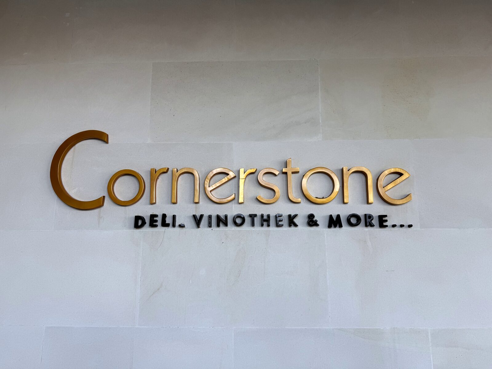Cornerstone Deliの看板