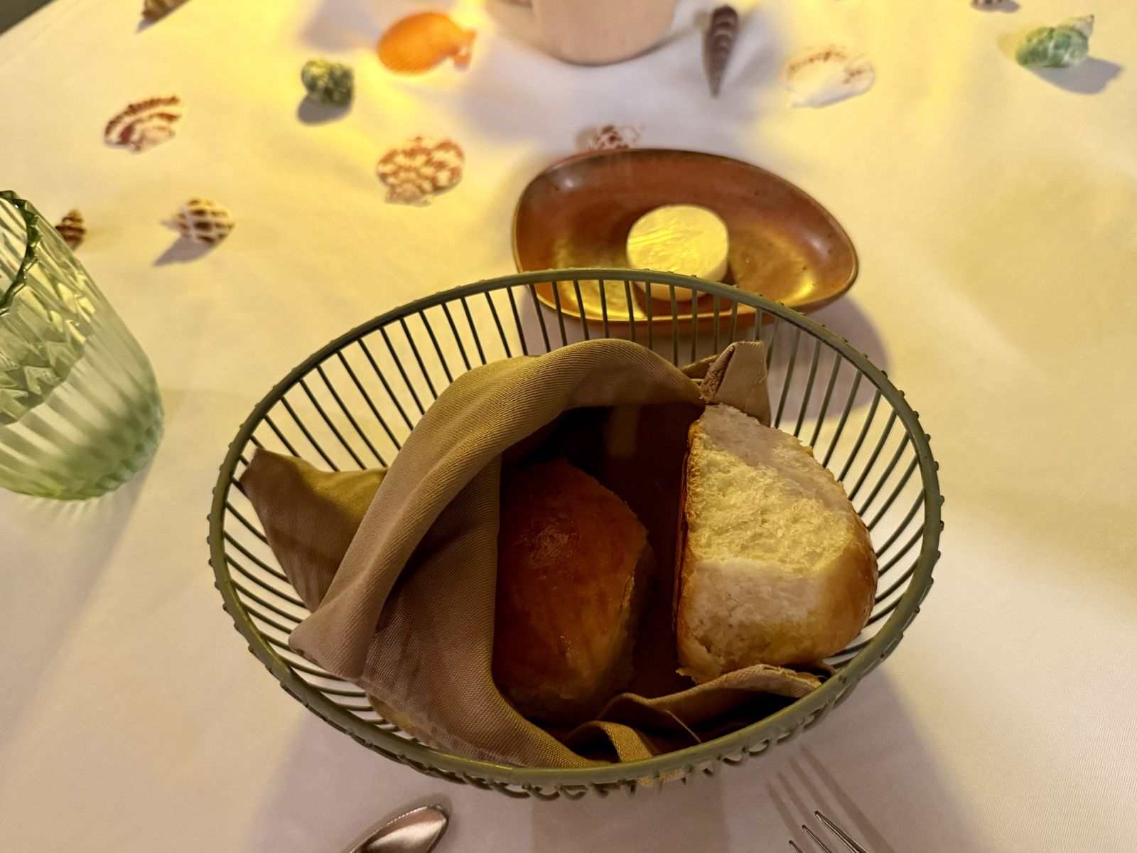パンとバター（$0／無料）