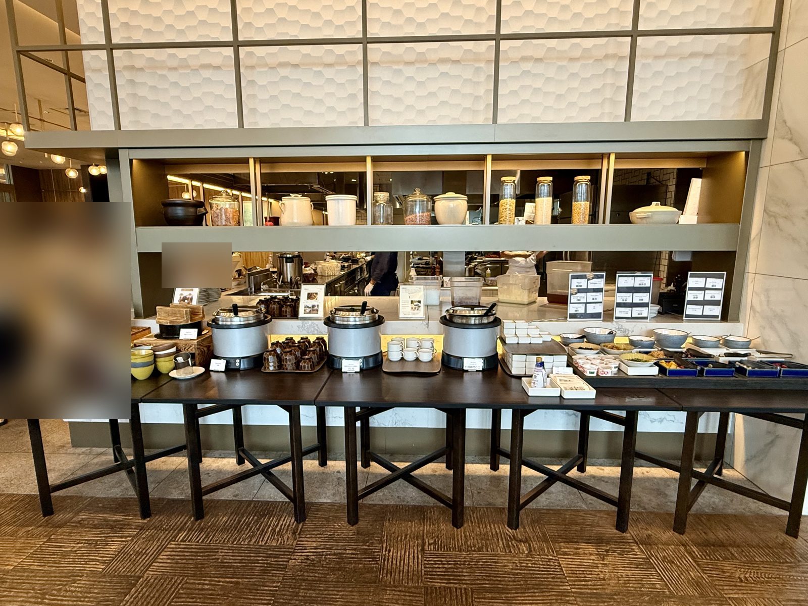 コートヤード・バイ・マリオット名古屋｜和食のビュッフェ台
