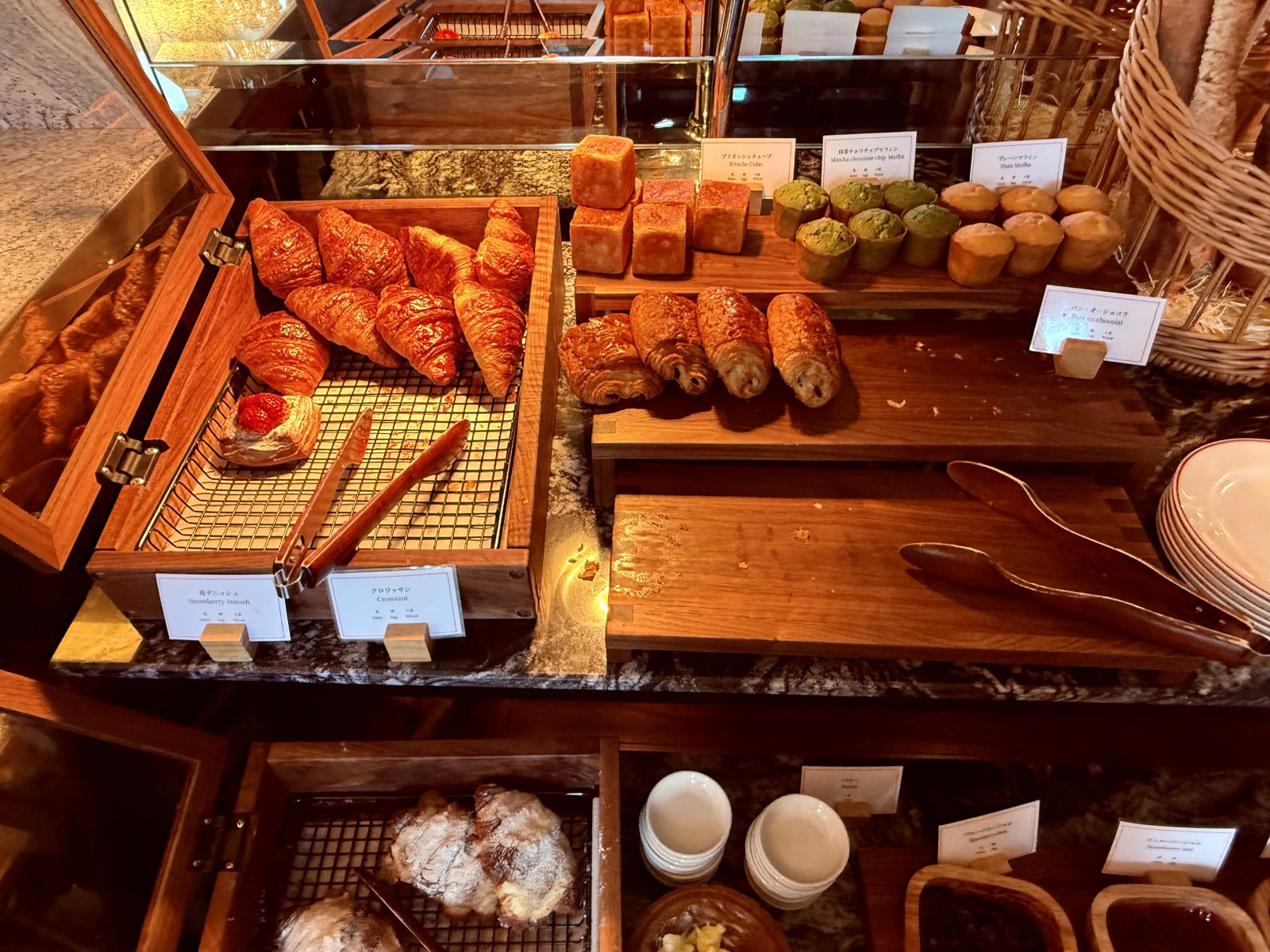 セントレジス大阪｜朝食のクロワッサンとペストリー
