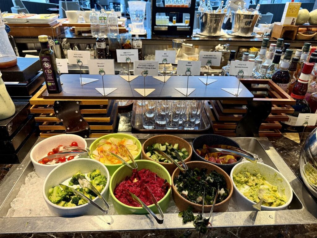 東京マリオット 朝食会場のサラダ