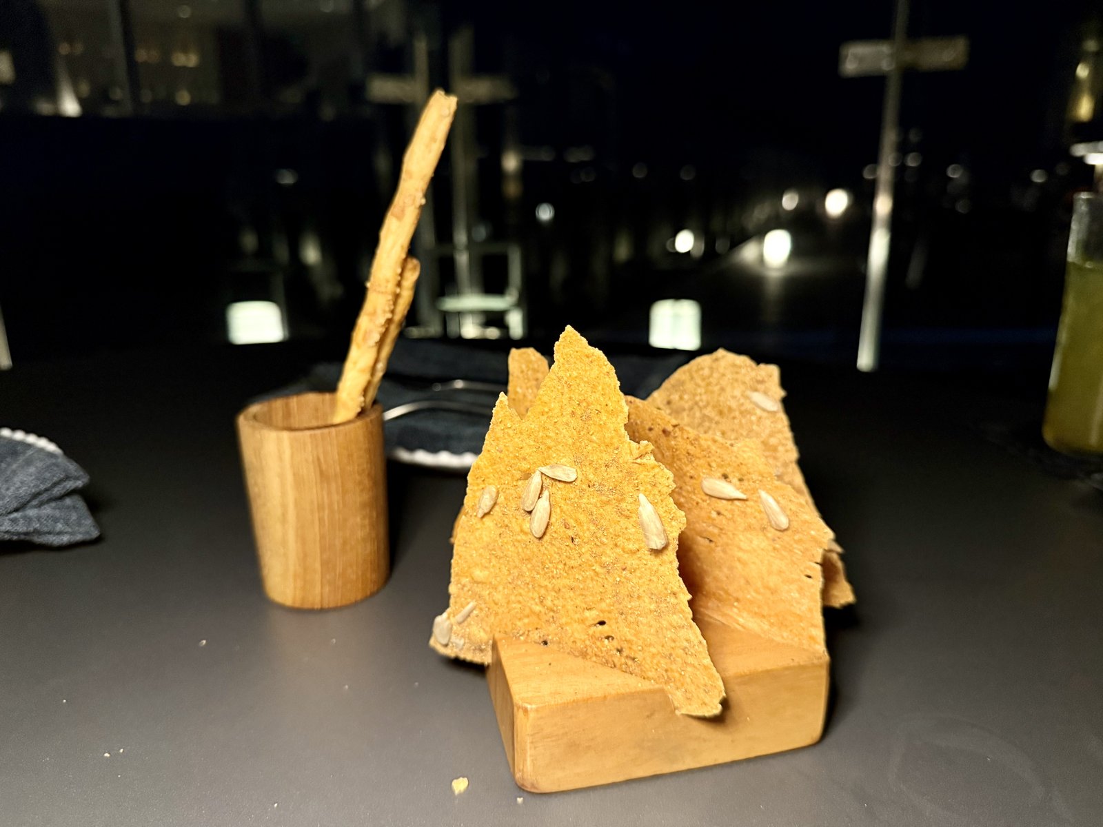 パンと前菜（サービス）